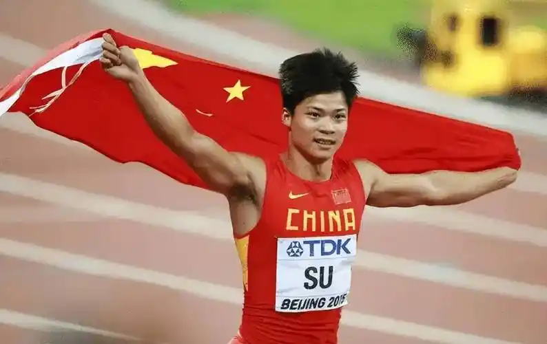 上苏炳添的课是什么体验,小学生兴奋,这次体育老师终于不生病了_教育