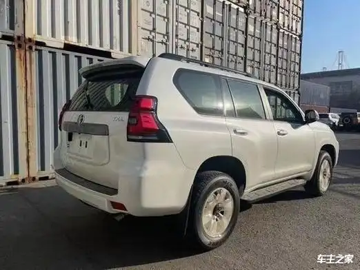 23款丰田霸道2800柴油版价格港口优惠50余万起售