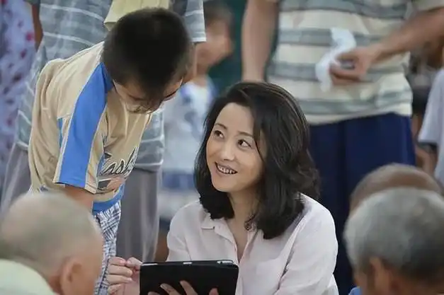 刘蓓:三婚携子嫁前夫,亲儿子是她的骄傲,明星继子让她烦恼|张黎|演员