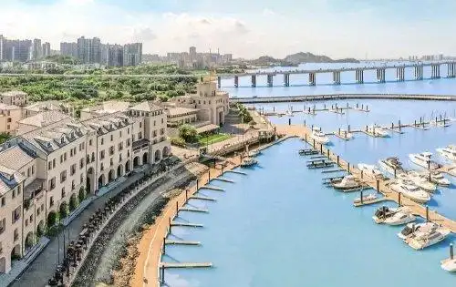 南沙游艇会的日与夜在中建玖玥湾项目1公里范围内