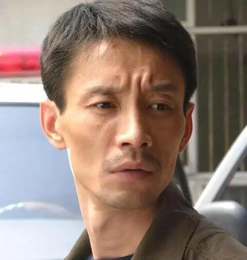 演员田小洁当过汽修工28岁考中戏离婚后娶江珊他凭啥