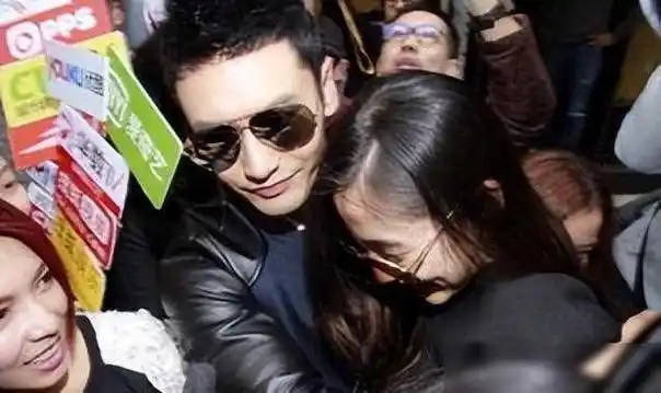 网友:花瓶不好|黄晓明|李菲儿|井柏然|杨颖(十六国)_网易订阅