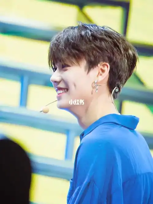 你笑起来真好看,像春天的花一样_春天去哪玩_治愈系_林彦俊_娱乐_明星