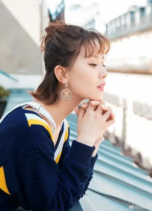 刘诗诗八字,刘诗诗剪八字刘海 波波头发型 - 玉三网