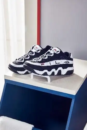 bts防弹少年团展现fila青春休闲时尚