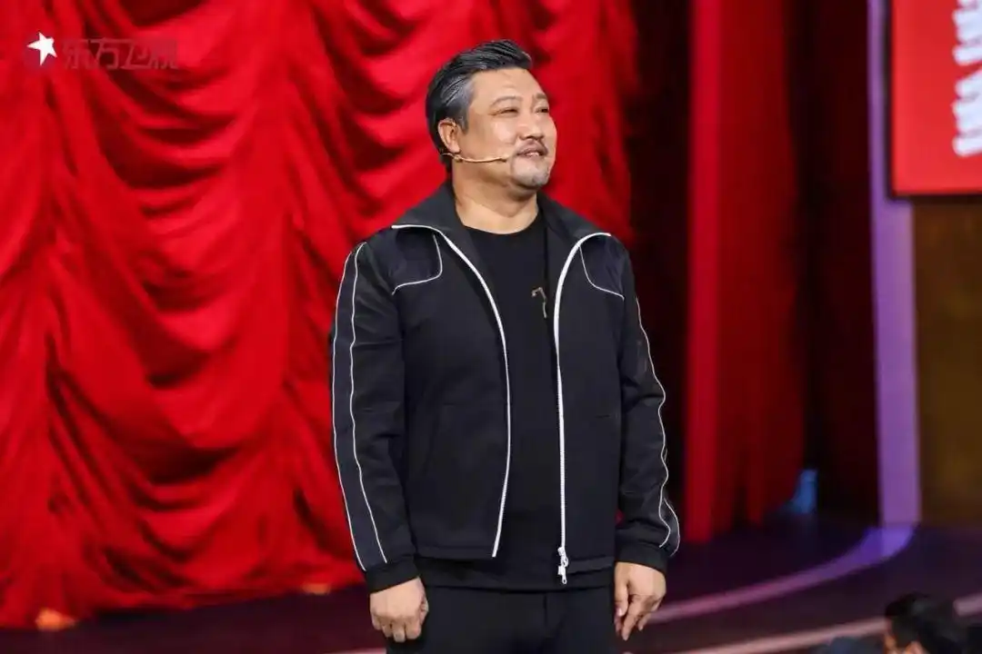 贾冰版老友记感动全场欢乐喜剧人歌颂战友情