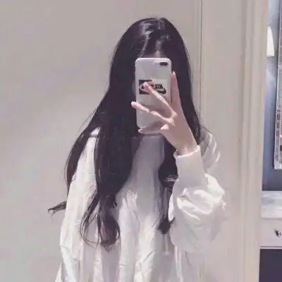 可爱小女生拿手机头像