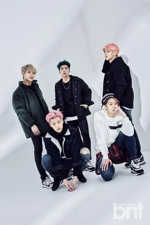 组合imfact拍写真 五人五色用绚丽抒写青春