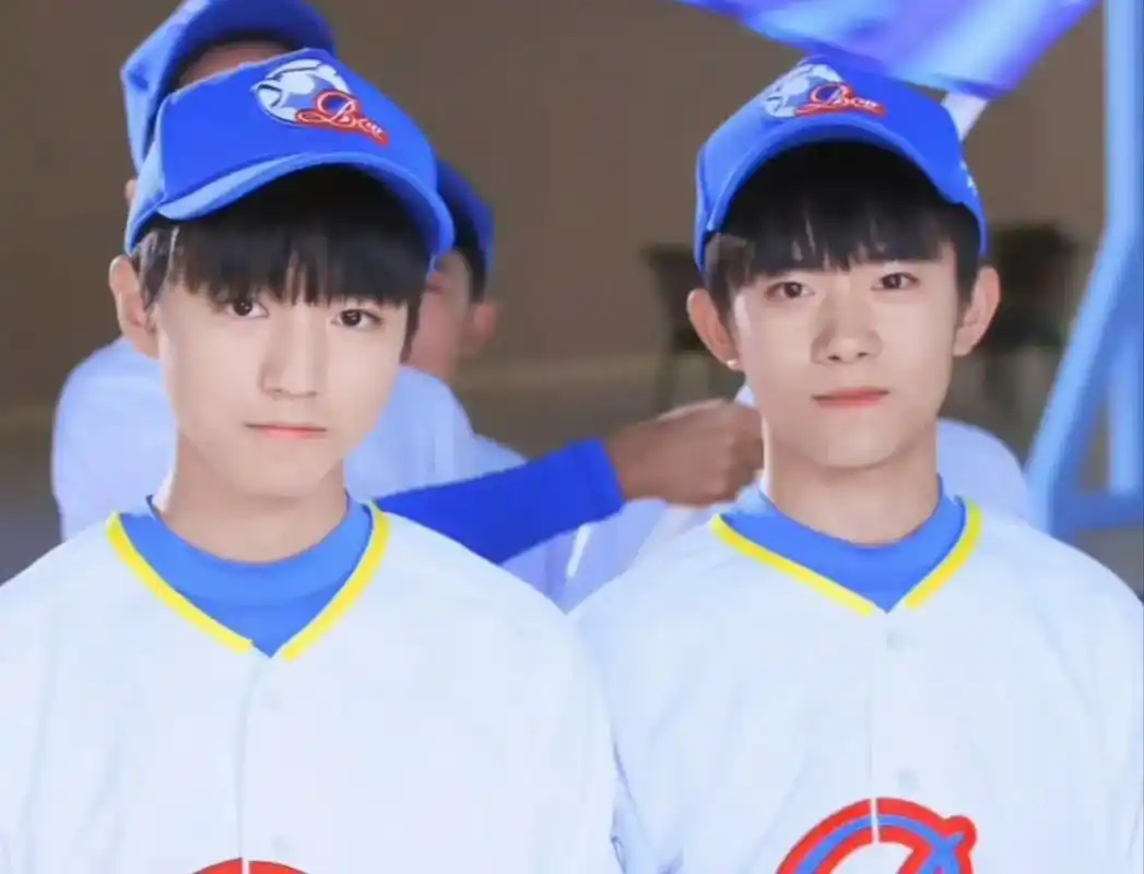 "幸好邬童和尹柯在月亮岛再一次相遇"#我们的少年时代 #邬童 - 抖音