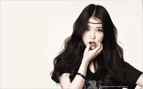 素纯女孩李智恩高清无水印壁纸