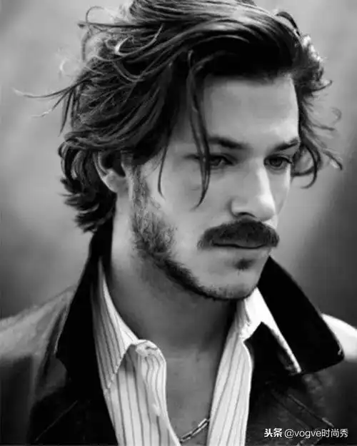 4款流行男士发型参考,别再花20块剪个"两边铲"发型