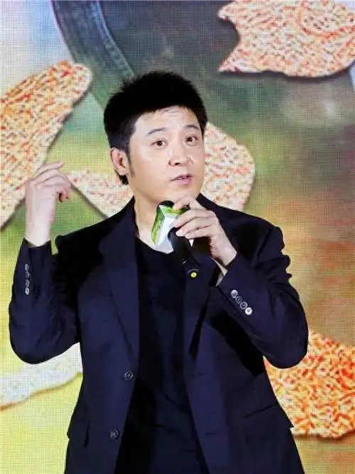 演员孙涛娶平凡妻子李莉钱也归她管成名后更爱她