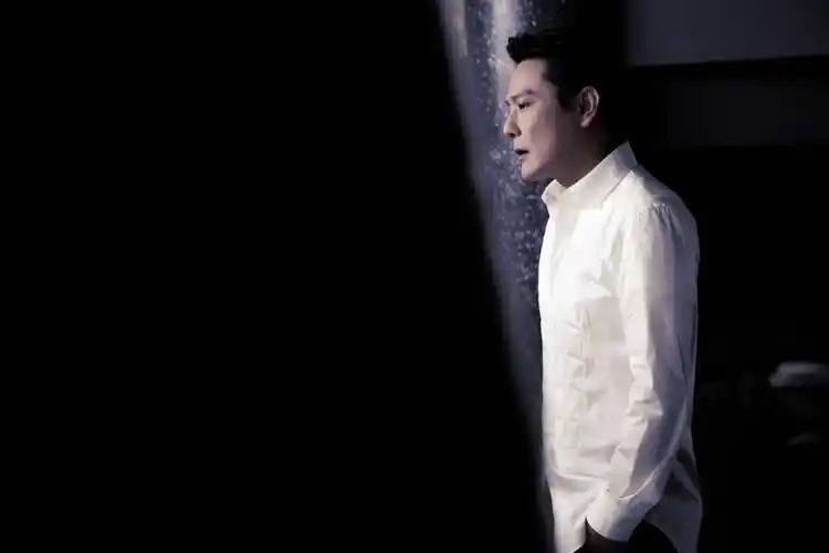 就懂了永不停步的张信哲更多元的音色呈现