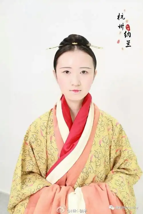 西汉初贵族妇人发髻原图与绘画提供须菩提小朋友