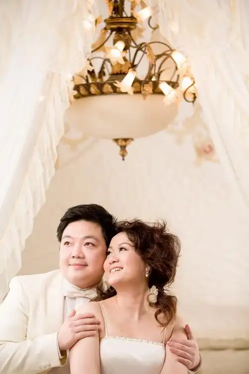 视觉★★化妆:海燕★摄影:钱睿★ 78楼开始试妆照 更新版~ 结婚日记