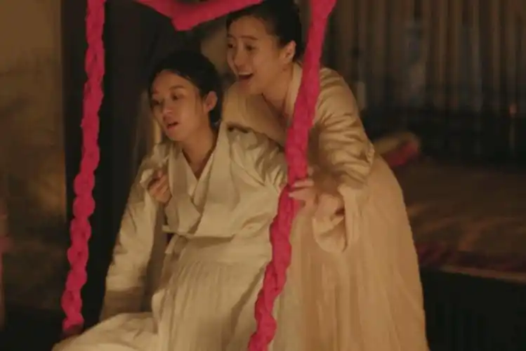 赵丽颖三八节产子大家关心的是之前接二连三的辟谣都打脸了