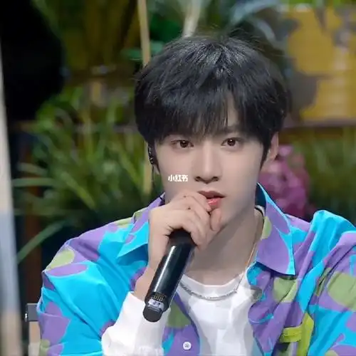 刘耀文今天晚上演唱会太帅了