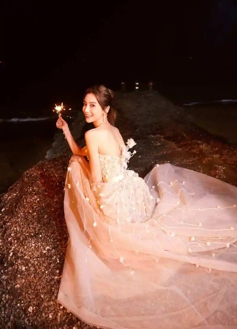 angelababy杨颖高清壁纸头像无水印(六)[小红花]