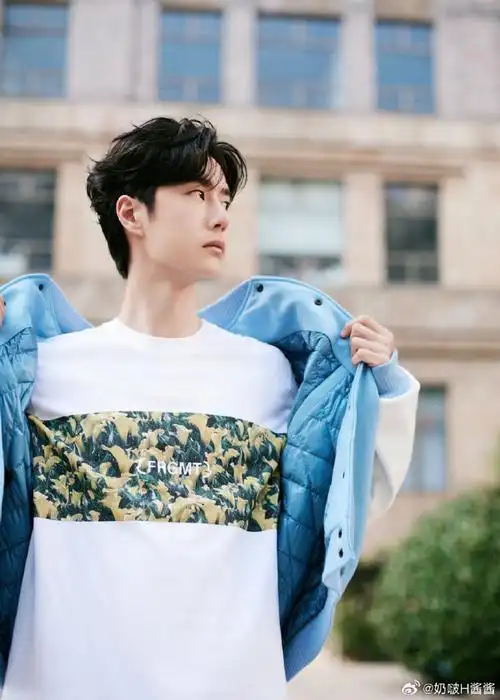 青年演员王一博##正能量艺人王一博##王一博