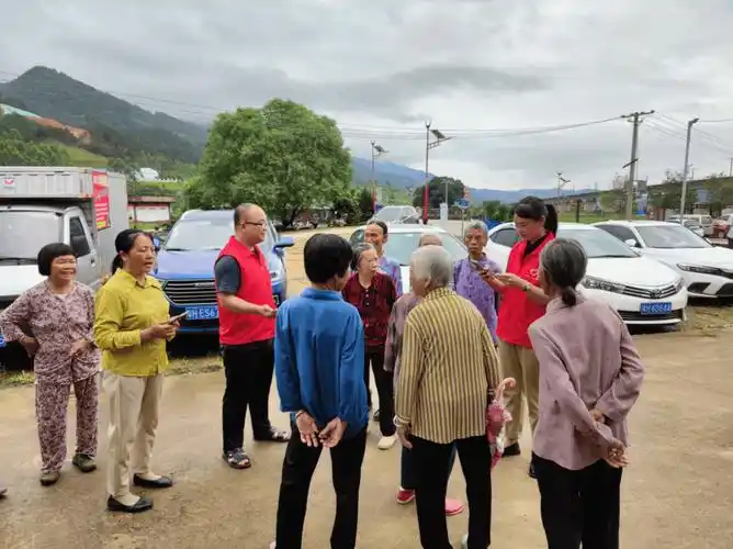 两安瑶族乡沙坪村:免费健康体检送下乡 养老认证服务暖人心