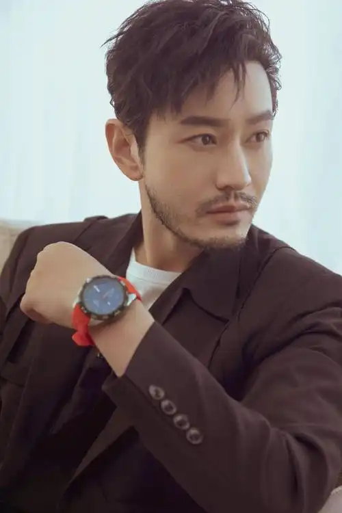 而保留浓密的胡子显然是有许多好处的,一是它具备良好的保暖作