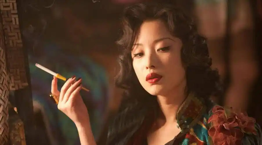 原创同是抽烟杨幂霸气倪妮时尚刘诗诗清冷赵丽颖是来搞笑的吗