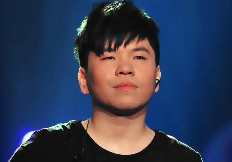 p>常石磊,1981年7月21日出生于广东省广州市,中国内地男歌手,音乐