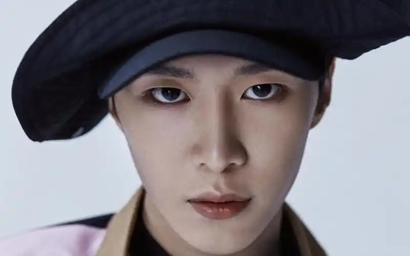 冷峻少年范丞丞帅气休闲干净迷人写真,高清壁纸图片,大陆明星-回车