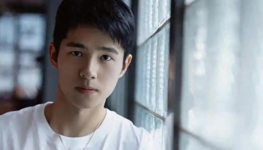 暑期档失意明星刘昊然杨洋路人缘尽失热巴杨颖作品烂透