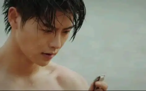 肖宇梁这腹肌是我免费能看的吗