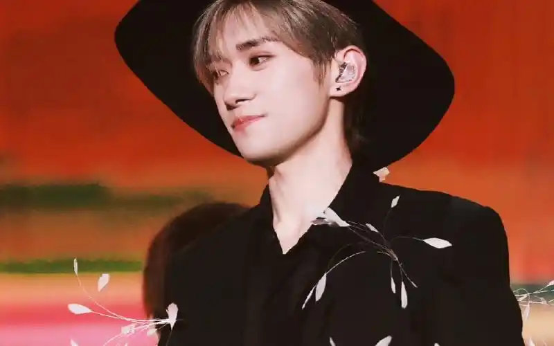 十周年演唱会-易烊千玺《给十年后的我 同乘》