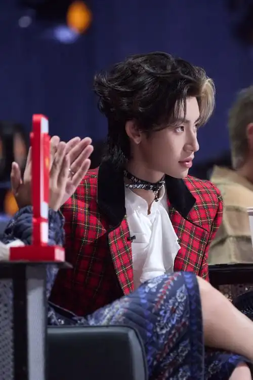 小鬼王琳凯超话致敬经典经理人合作赛来袭,看"og baby"厂牌经理人