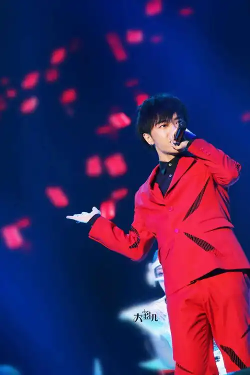 火星弟弟华晨宇