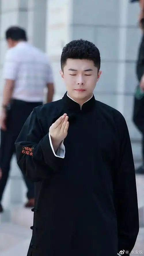 周九良 | 缘何窥探你