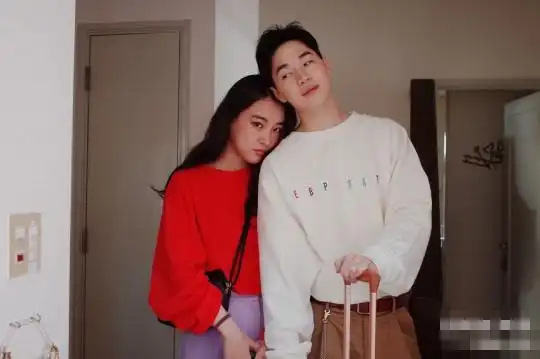 henry刘宪华新曲《real love》mv花絮照公开 《向往的生活》小h出镜?