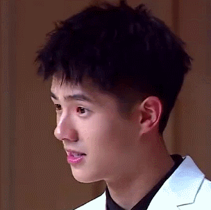 刘昊然转头这动作好帅啊酷酷哒gif动图_动态图_表情包下载_soogif