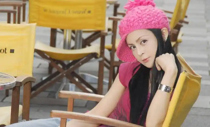 甜歌天后高胜美:16岁出道,红极一时,53岁未婚,陪着老母亲幸福_公司_美