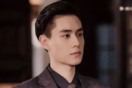 从胡一天红了以后内地的男演员们是一个比一个高了