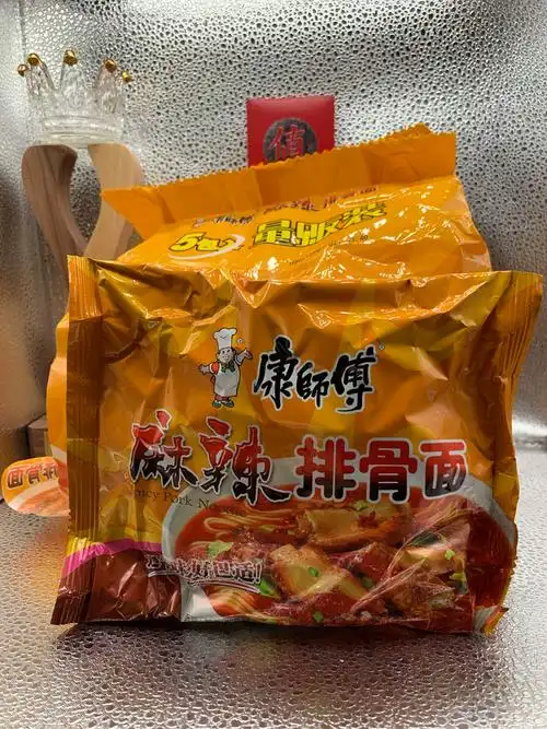 康师傅麻辣排骨面,巴适得很