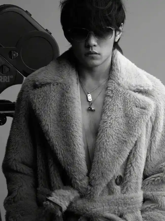 很高兴能成为你的歌迷#周杰伦帅照 #晴天周杰伦 - 抖音