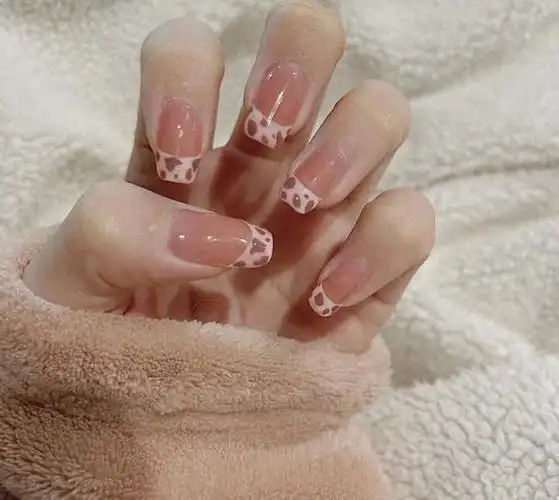 小清新美甲图片,夏季清新美甲图片大全(春夏八款小清新的法式美甲)