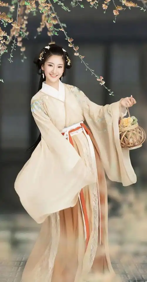 599元抢2套服装2次古装造型照片5张维也纳摆件