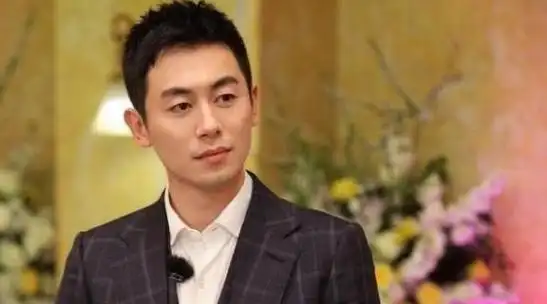 朱亚文放弃追求刘亦菲,29岁娶沈佳妮进门,如今成宠妻狂魔