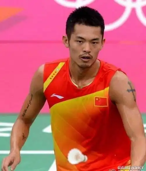 黄贯中为黄家驹纹的九纹龙 明星纹身背后的故事