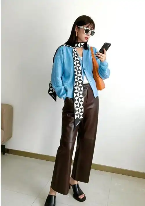 与去年流行的简约风格不同,今年的潮流趋势更加奢华,美拉德风格非常