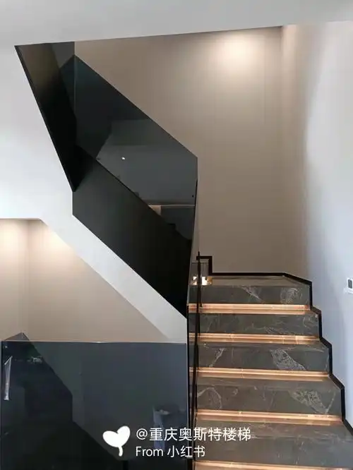 别墅玻璃楼梯直玻璃楼梯