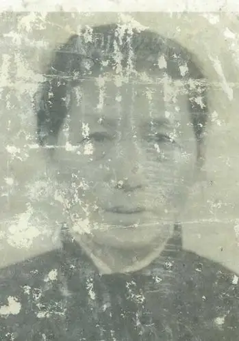 九天老照片修复黑白上色破损修复模糊照片修复清晰