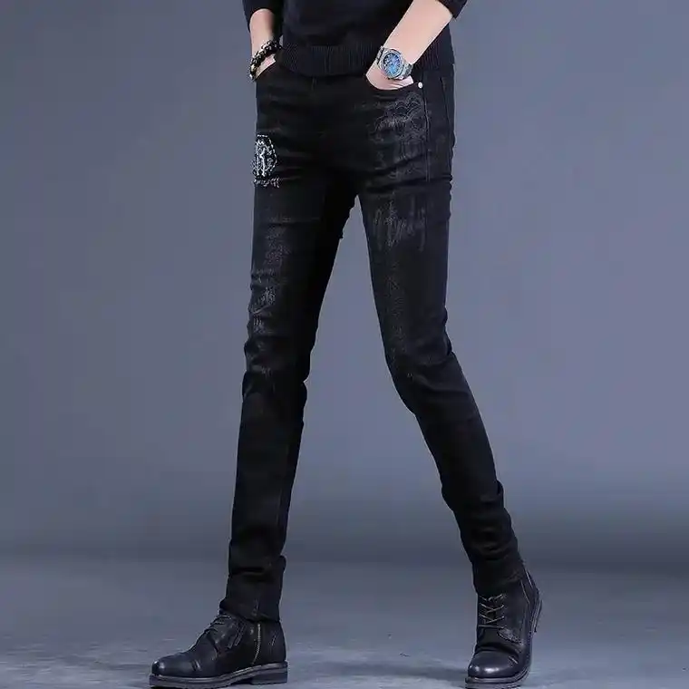 这条黑色牛仔裤真的太好看了!