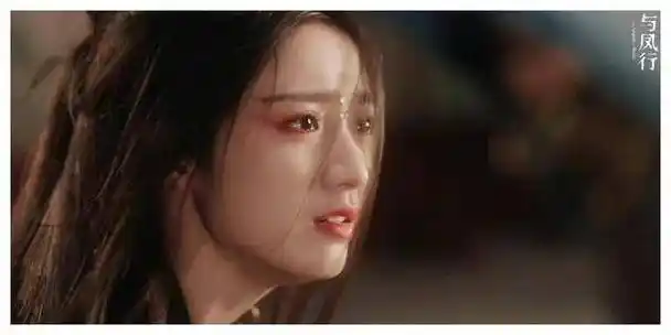 她将小荷的每一个面孔都演绎得淋漓尽致,无论是单纯可爱还是黑化后的