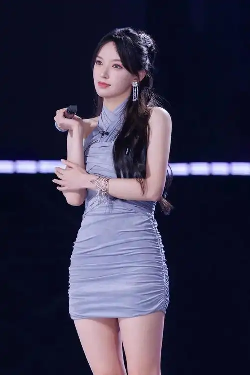 程潇风格百变甜美酷辣美出天际怎么样才能把她娶回家做老婆